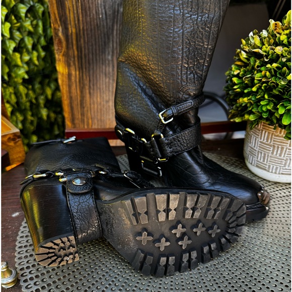 Miu Miu π» Boots π» - Picture 4 of 10